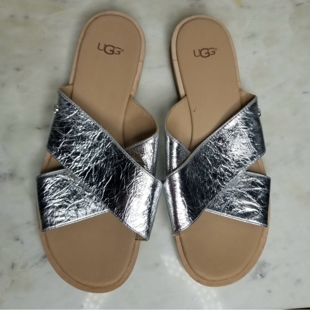 UGG leather silver metallic slide sandals NWOT